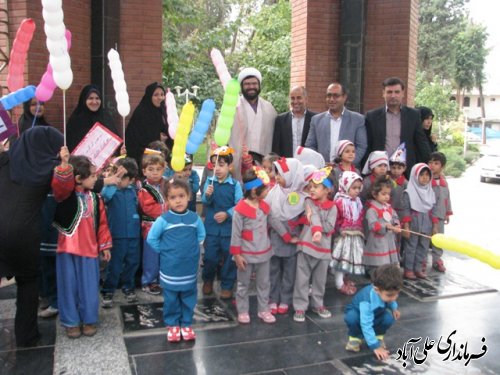 حضور فرماندار شهرستان علی آباد کتول در جشن روز جهانی کودک
