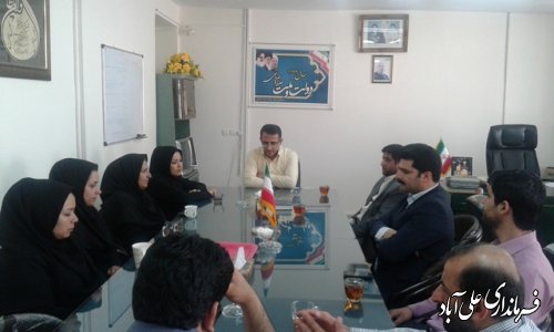 جلسه تجلیل از کارکنان مرد در بخشداری مرکزی علی آباد کتول برگزار شد