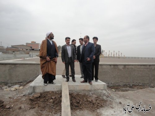 بازدید فرماندار از پروژه در حال ساخت زمین ورزشی فاضل آباد