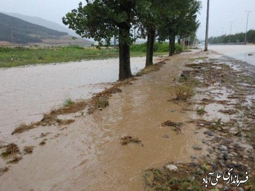 حضورفرماندار درساعات اولیه بارش شدید باران در منطقه علی آباد کتول