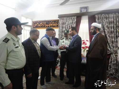 دیدارفرماندار با خانواده های شهید انتظامی به مناسبت هفته نیروی انتظامی