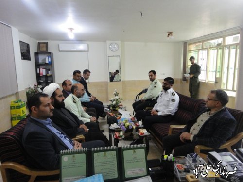بازدید فرماندار علی آباد کتول از پاسگاه انتظامی به مناسبت هفته نیروی انتظامی