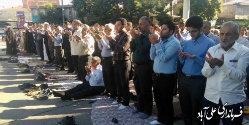 حضور فرماندار علی آباد کتول در اقامه نماز عید فطر 