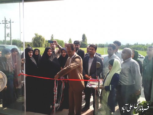  افتتاح کارگاه تولیدی پوشاک به مناسبت هفته دولت 