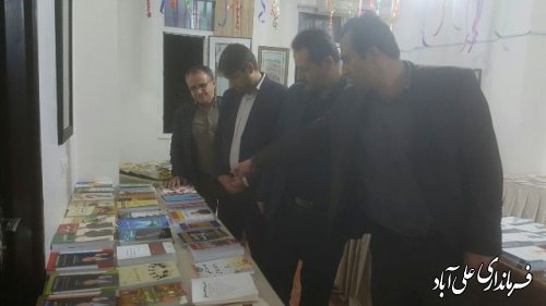 بازدید فرماندار از کتابخانه علی آباد کتول به مناسبت هفته کتاب و کتابخوانی
