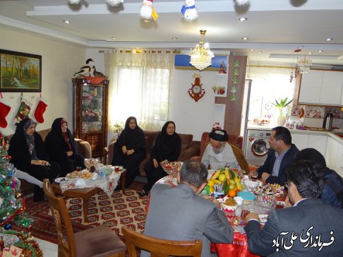 دیدار فرماندار علی آباد کتول با خانواده مسیحی در اولین روز از سال نو میلادی