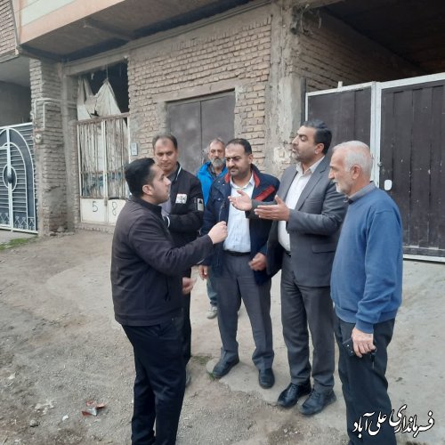 فرماندار علی آبادکتول با حضور در روستای برفتان به صورت میدانی از عملیات آسفالت معابر روستای مذکور بازدید کرد. 
