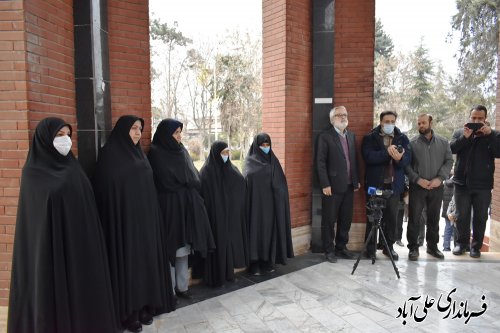 آئین عطر افشانی گلزار شهدای خوشنام در پارک انقلاب علی آبادکتول برگزار شد 