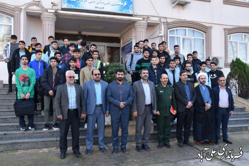 بازدید جمعی از دانش آموزان رای اولی از ستاد انتخابات شهرستان علی آبادکتول