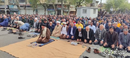 نماز عید سعید فطر به صورت با شکوه در علی آبادکتول اقامه شد